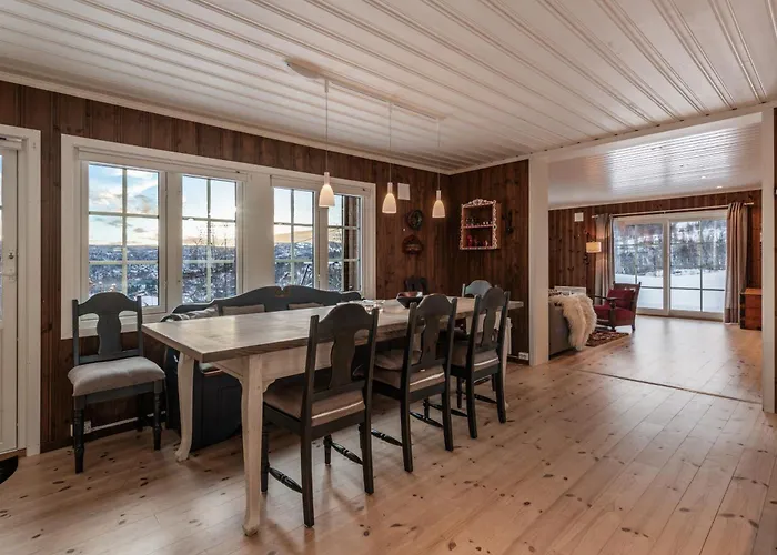 Sunny And Beautiful Cabin In Geilo