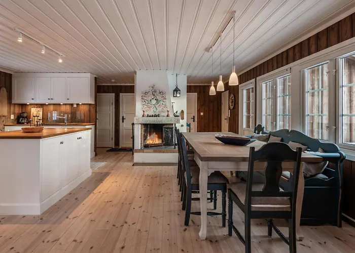 Sunny And Beautiful Cabin In Geilo